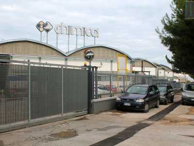 All'angolo tra via Guglielmo Murari e viale Lindemann  sorge la Chimica D'Agostino che occupa un'area di 50mila metri quadri 